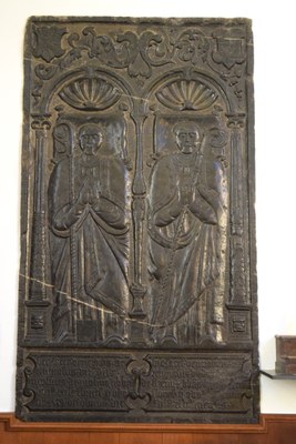 Dalle funéraire des abbés Nicolas de Molin et Hubert de Stréau