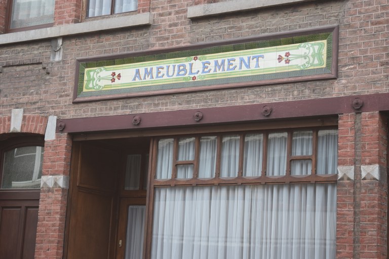 Ancien magasin d'ameublement