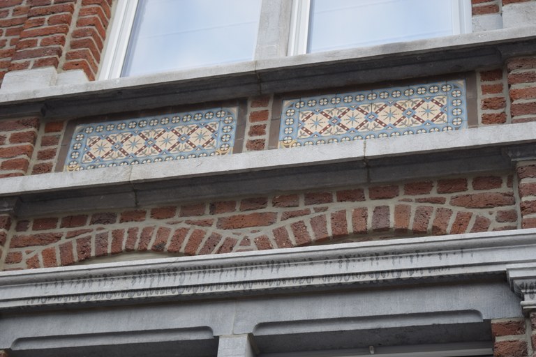 Détail du décor des carreaux de céramique