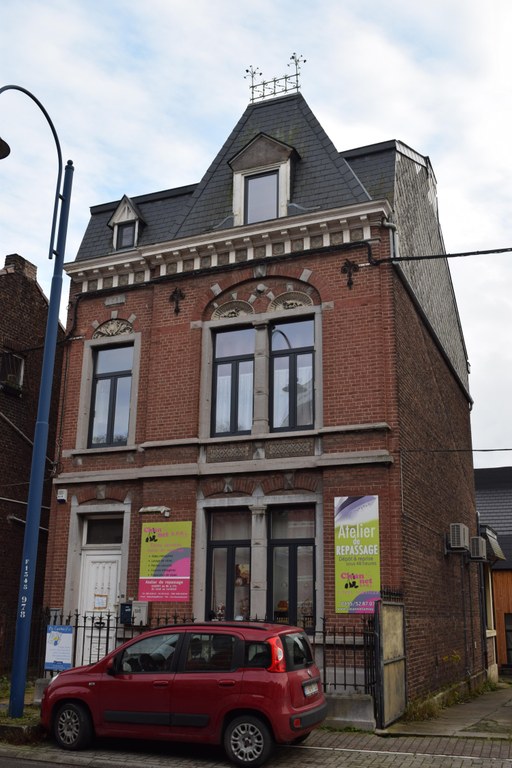 Frises décoratives en céramique