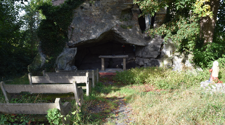 Grotte de Notre-Dame de Lourdes